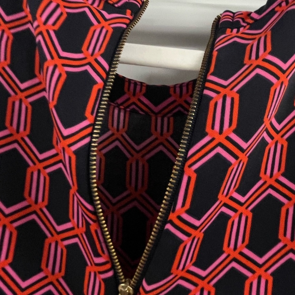 Adrienne Vittadini Black and Red Sheath Mini Dress Size 6 - Picture 3 of 6